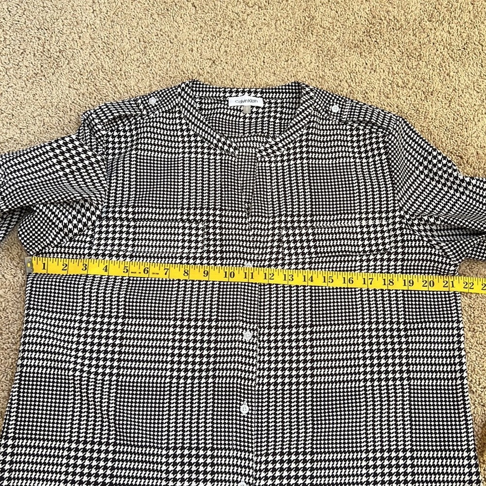 Calvin Klein Large Houndstooth Front Button Tab S… - image 6